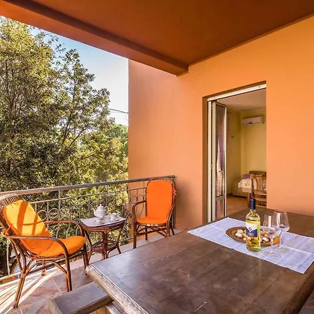 Appartamento House And Apts. In 33558