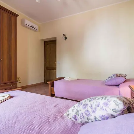 House And Apts. In 33558 Appartamento