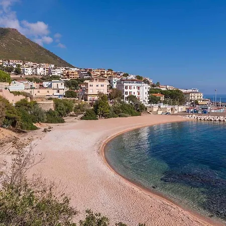 House And Apts. In 33558 Appartamento Cala Gonone