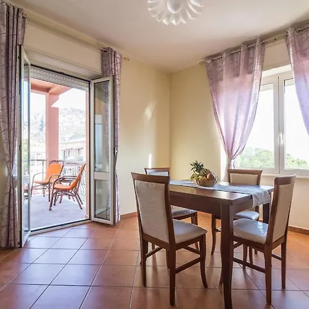 Appartamento House And Apts. In 33558 Cala Gonone